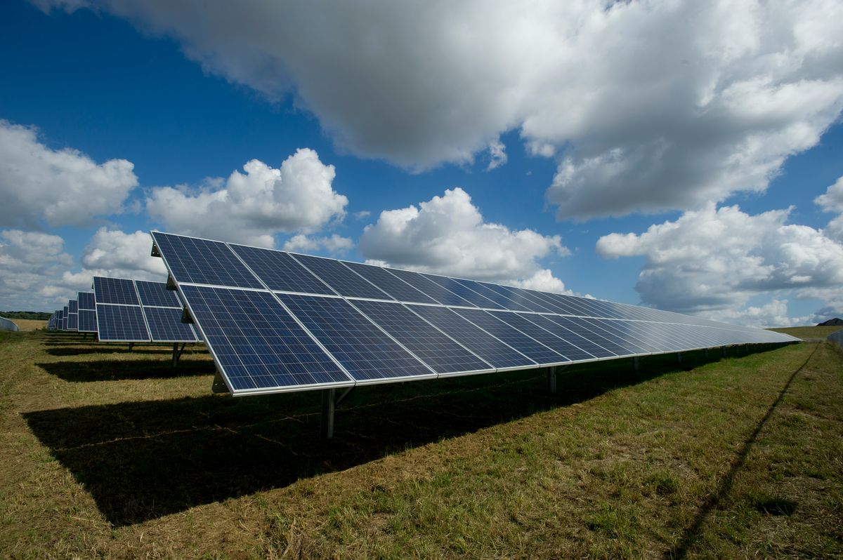 Solar battery storage system for Florida home backup power